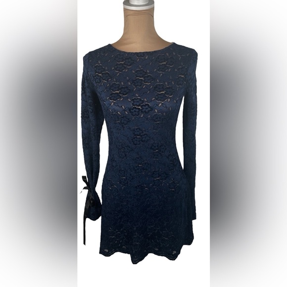 Kimchi Blue Frankie Lace Long Sleeve Mini Dress Medium - Picture 3 of 11